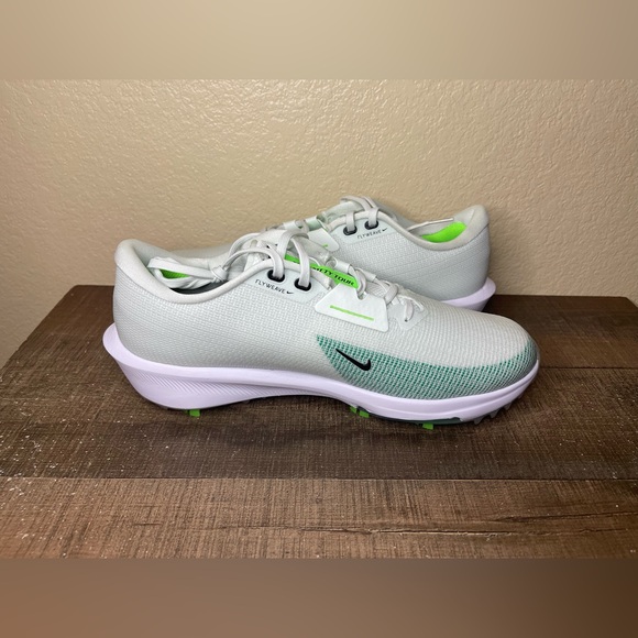 Nike Air Zoom Infinity Tour 2 “Barely Green Strike”
- Size 9.5 Men. - Picture 3 of 7